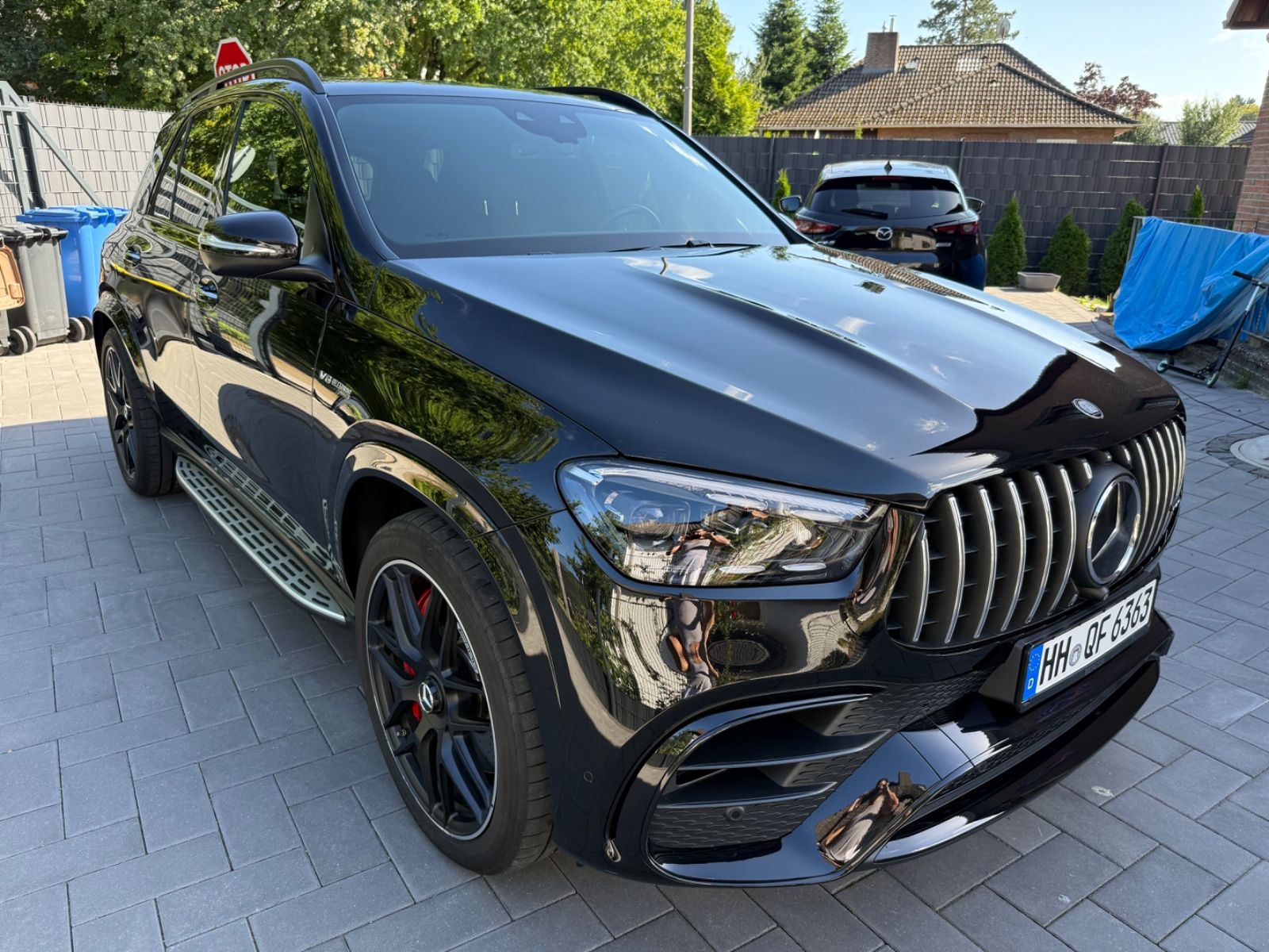 Mercedes-Benz GLE 63 AMG Black Red Seats Carbon