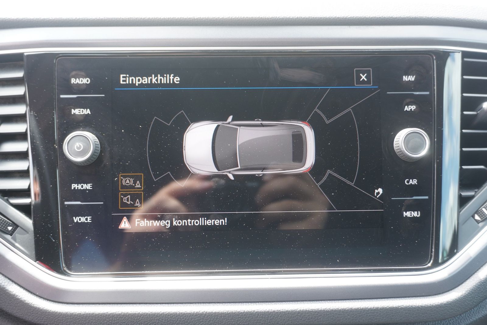 Volkswagen T-Roc 1.5 TSI R-Line - Samsaru's Car Outlet
