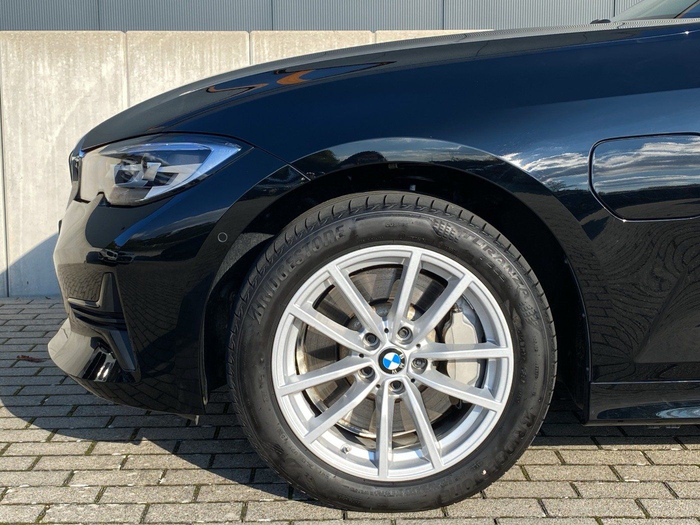 BMW 330e xDrive Advantage CAM/TEMPO/DAB/SH/S-LENKRAD