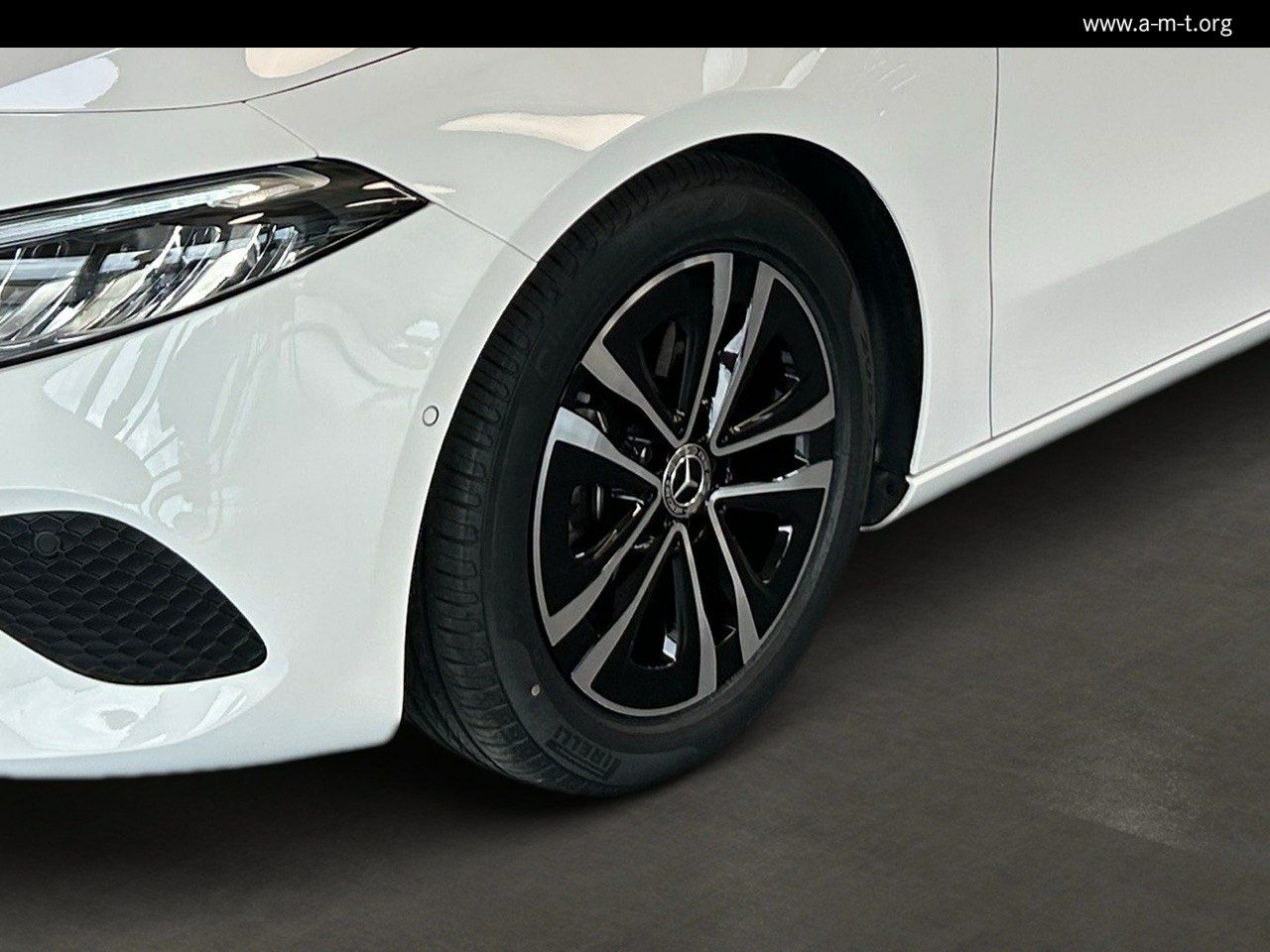 Mercedes-Benz A 200 Progressive Line - Samsaru's Car Outlet