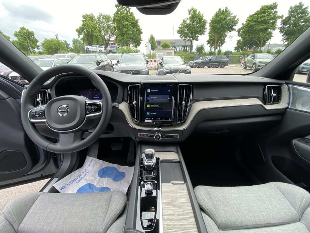 Volvo XC60 Ultimate Dark Recharge Plug-In Hybrid AWD T