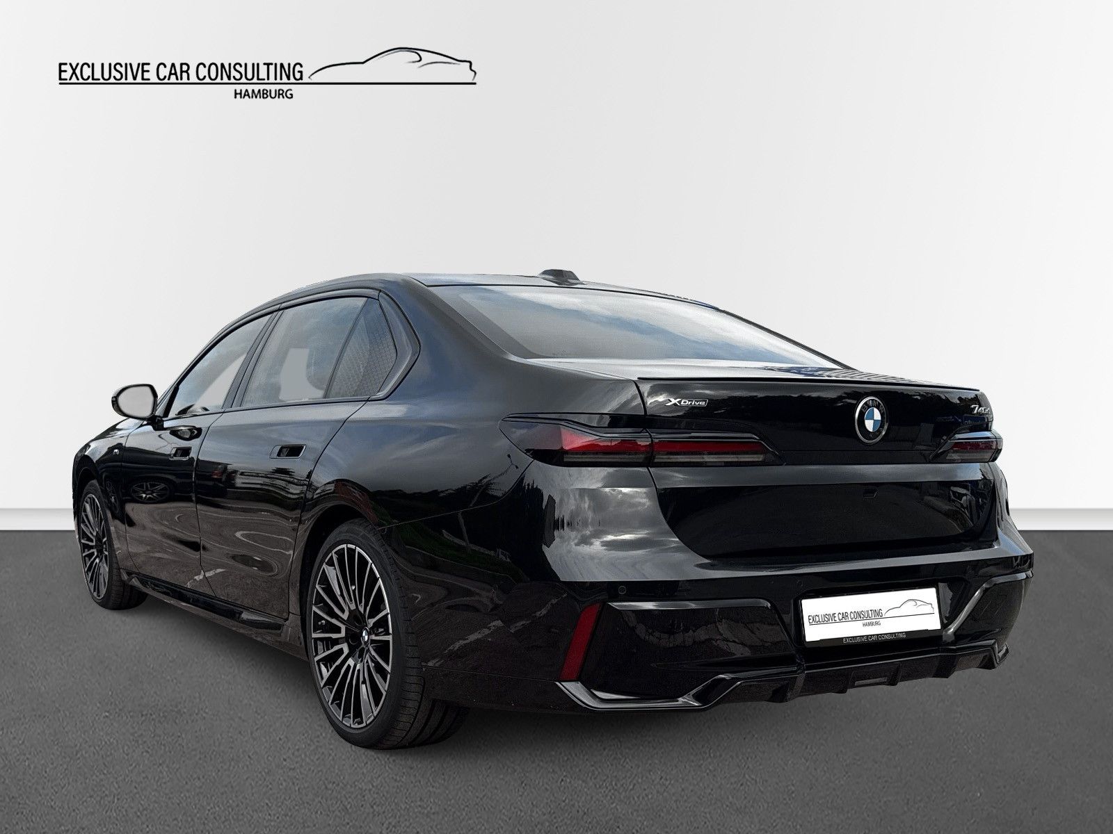 BMW 740d xDrive M SPORT PRO *TV *Executive Lounge
