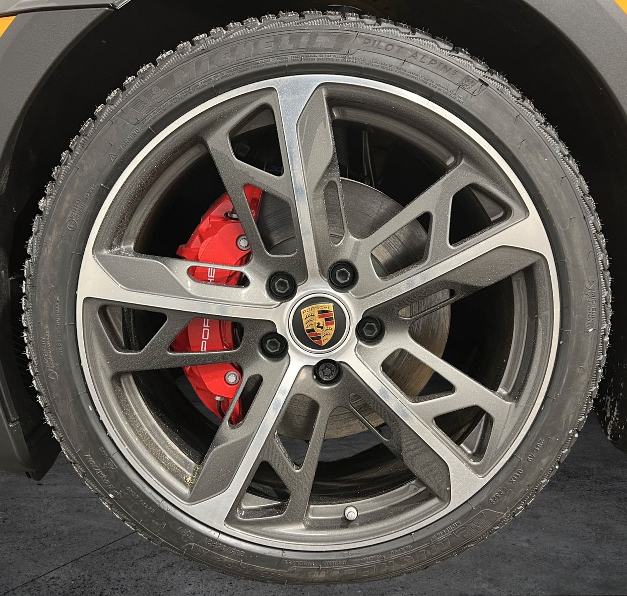 Porsche Taycan Cross Turismo 4S