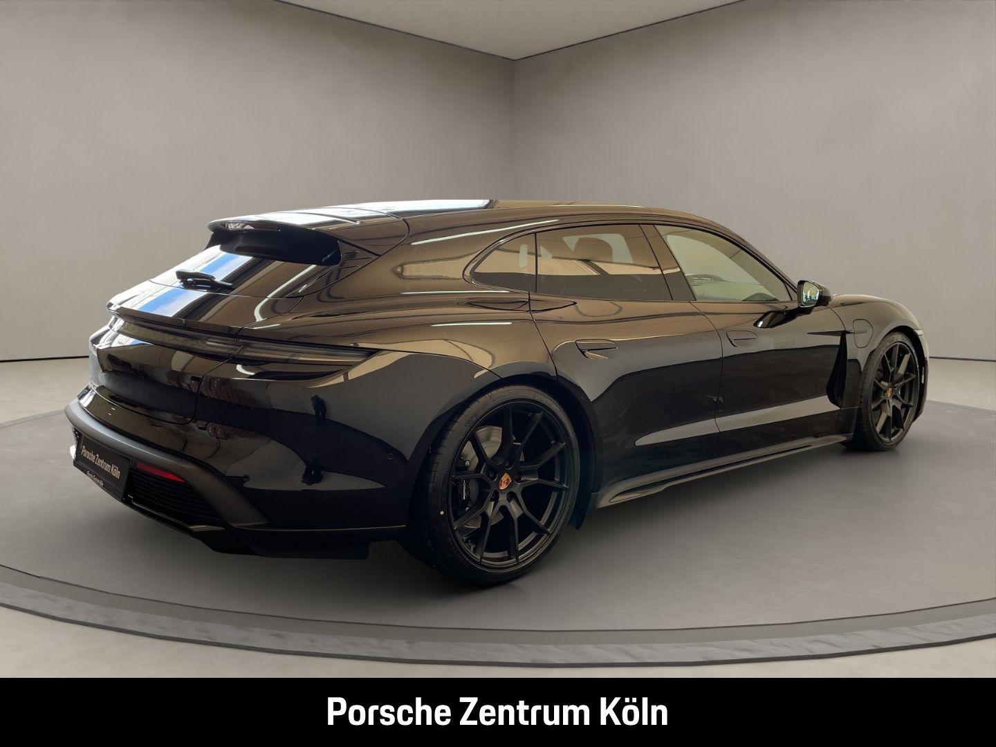 Porsche Taycan GTS Sport Turismo HA-Lenkung InnoDrive