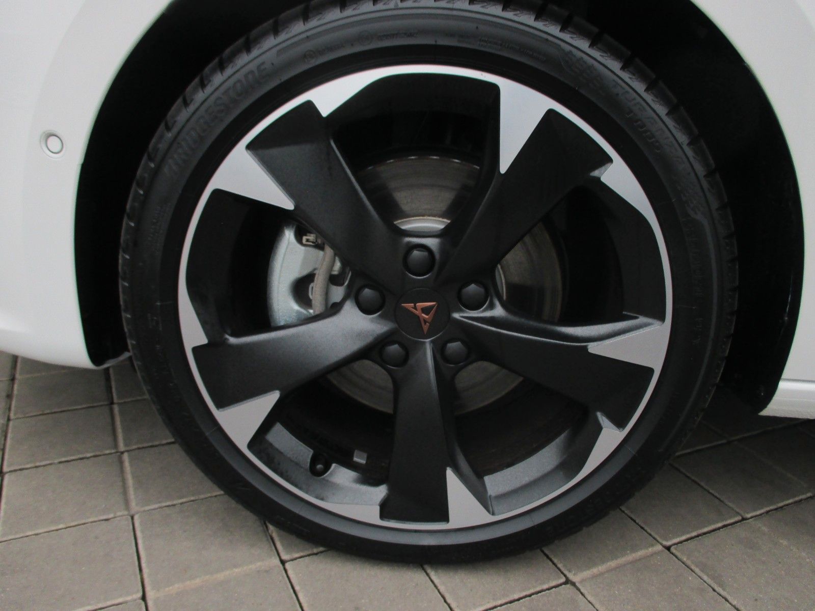 Cupra Leon 2.0 TDI DSG Sportstoure - Samsaru's Car Outlet