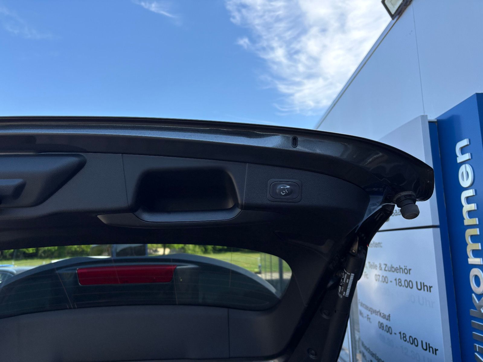 Ford Focus Turnier ST-Line X AHK NAVI LED PANO-SD EHK
