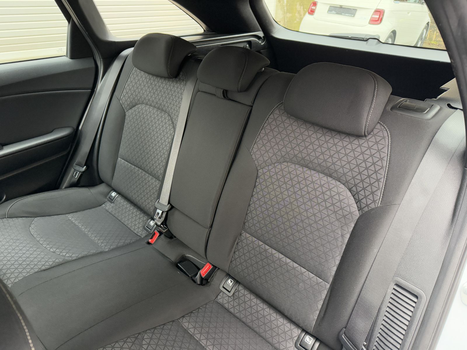 Kia Ceed Plug-in Hybrid Vision - Samsaru's Car Outlet
