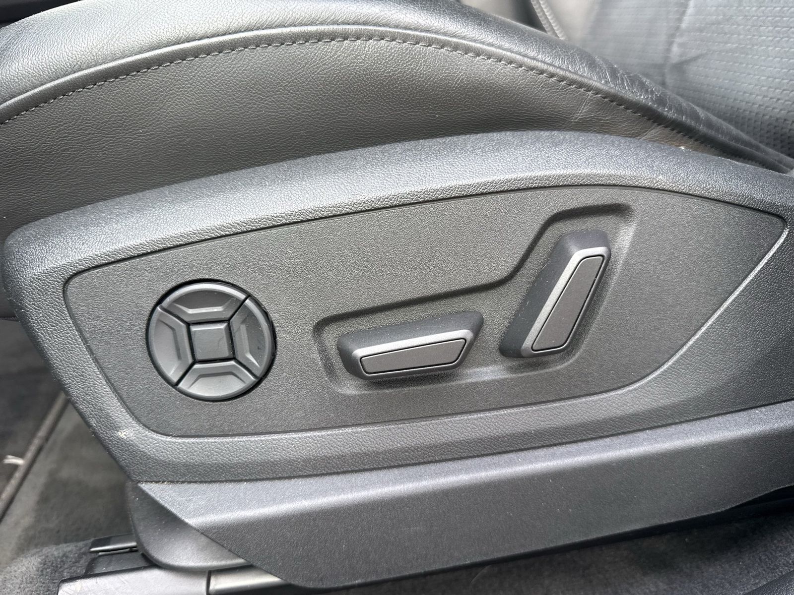 Audi e-tron Sportback S line 55 qu Matrix HUD VirtSpi