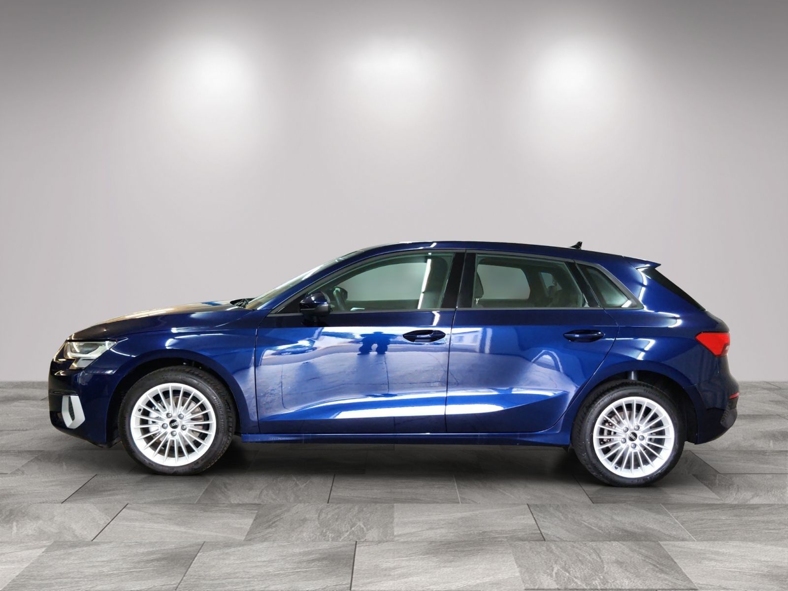 Audi A3 Sportback Advanced 35 TFSI - Samsaru's Car Outlet