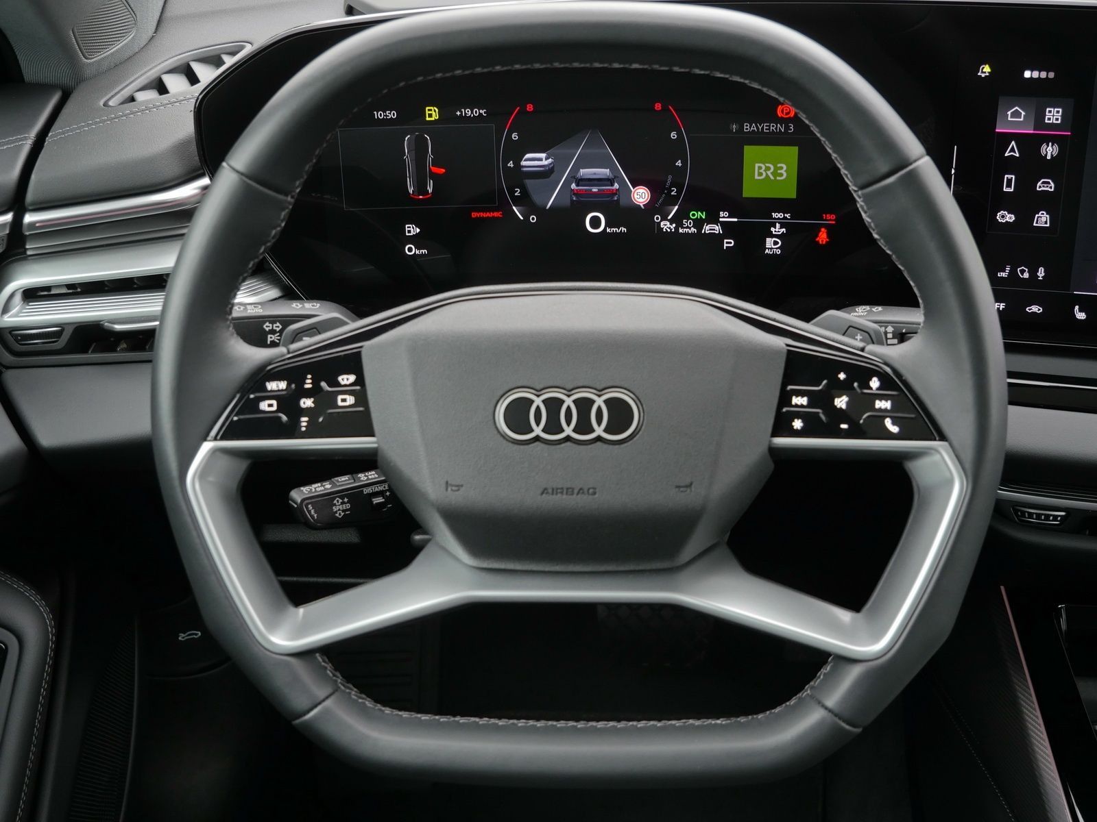 Audi A6 Avant TFSI quattro S line 270 kW B&O*HuD*Pano