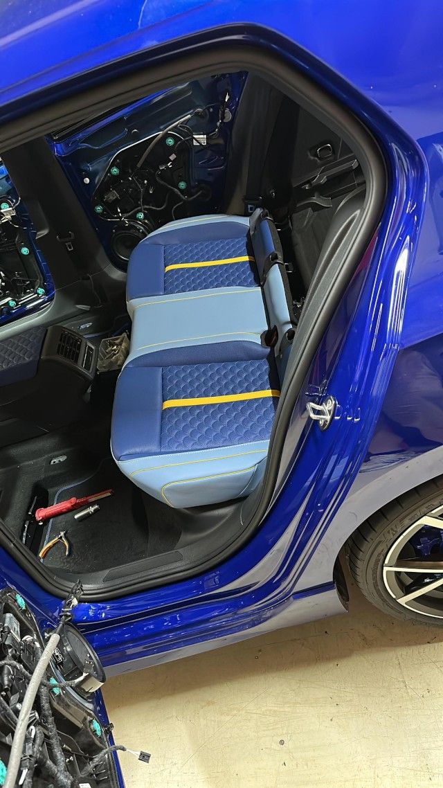 Volkswagen Golf VIII 2.0 TSI DSG R 4Motion - Samsaru's Car Outlet