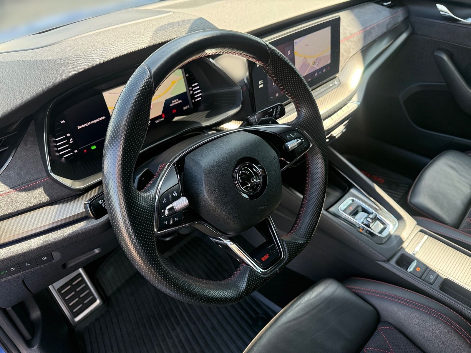 Skoda Octavia Combi 2.0 TDI DSG 4x4 RS PLUS - Samsaru's Car Outlet
