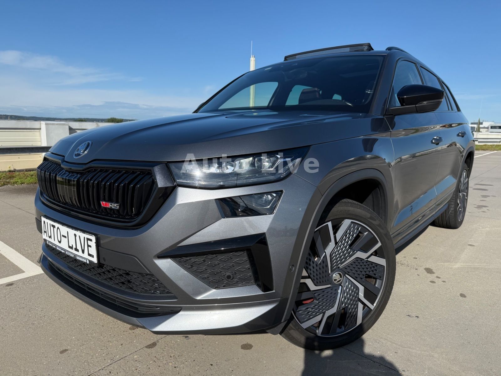 Skoda Kodiaq 2.0 TSI RS 4x4*7-SITZ*PANO*MATRIX*360*AHK