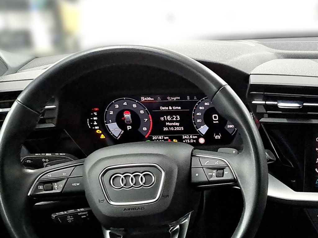 Audi A3 35 TFSI Sportback S tronic NAVI SHZ PDC ACC