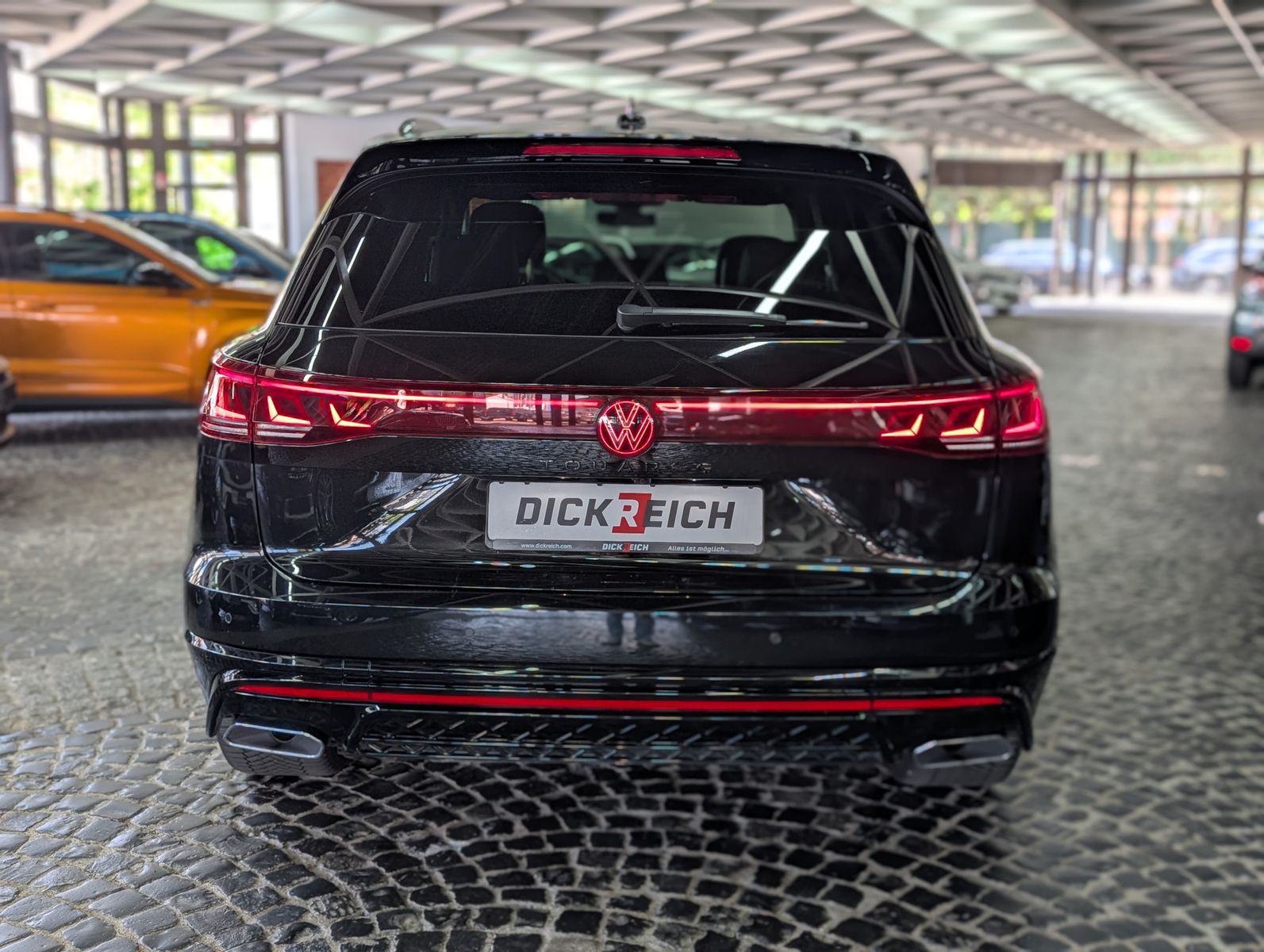 Volkswagen Touareg 3.0TDI 4M R-Line VOLL Black 22" UPE 114T