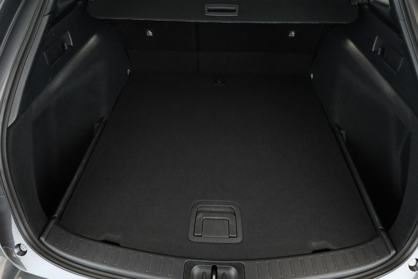 Toyota Corolla Touring Sports 1.8 CVT Team D Navi Kam