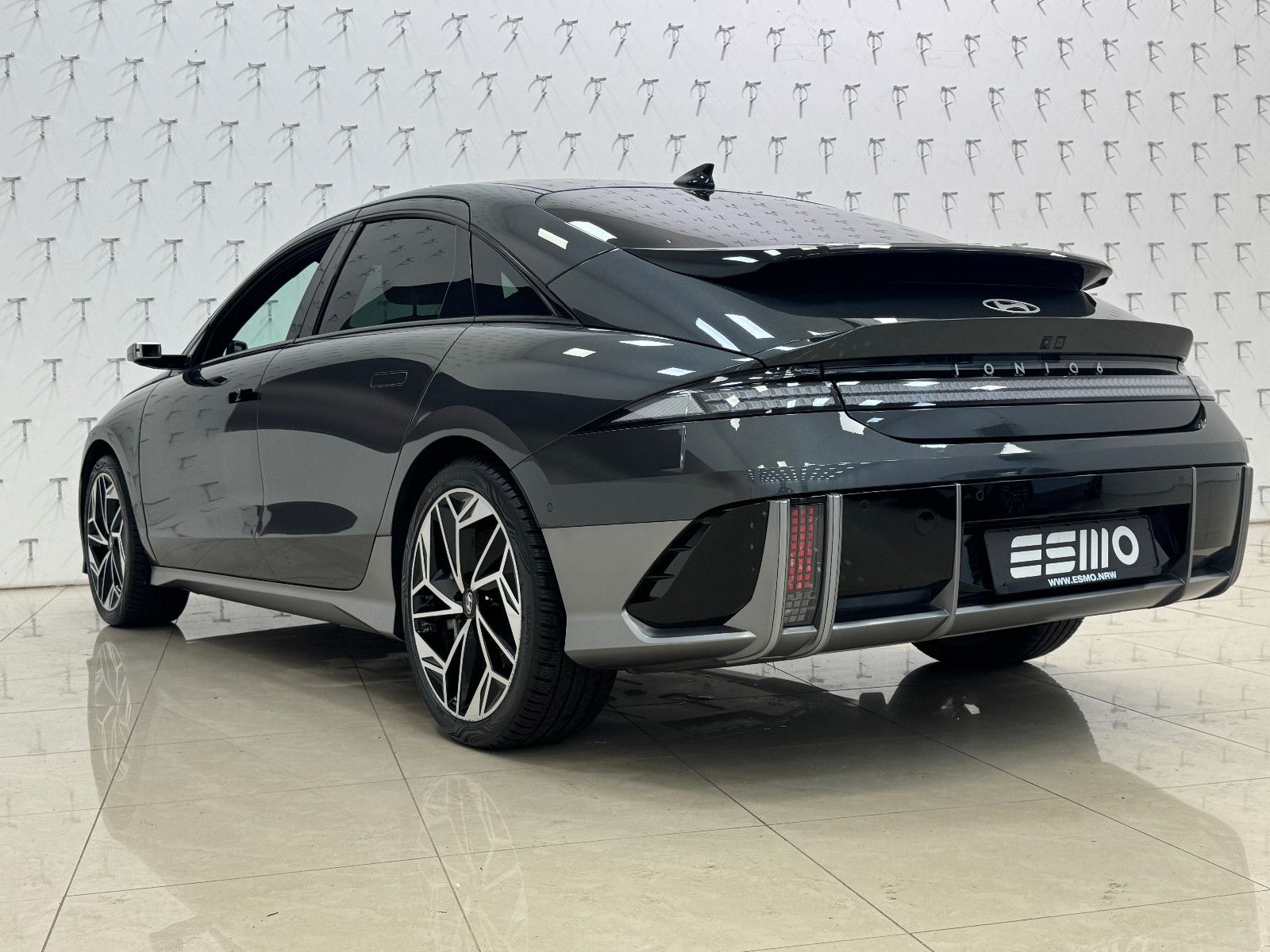 Hyundai IONIQ 6 77,4kWh 325ps 4WD Uniq 360°K/BOSE/DIGI