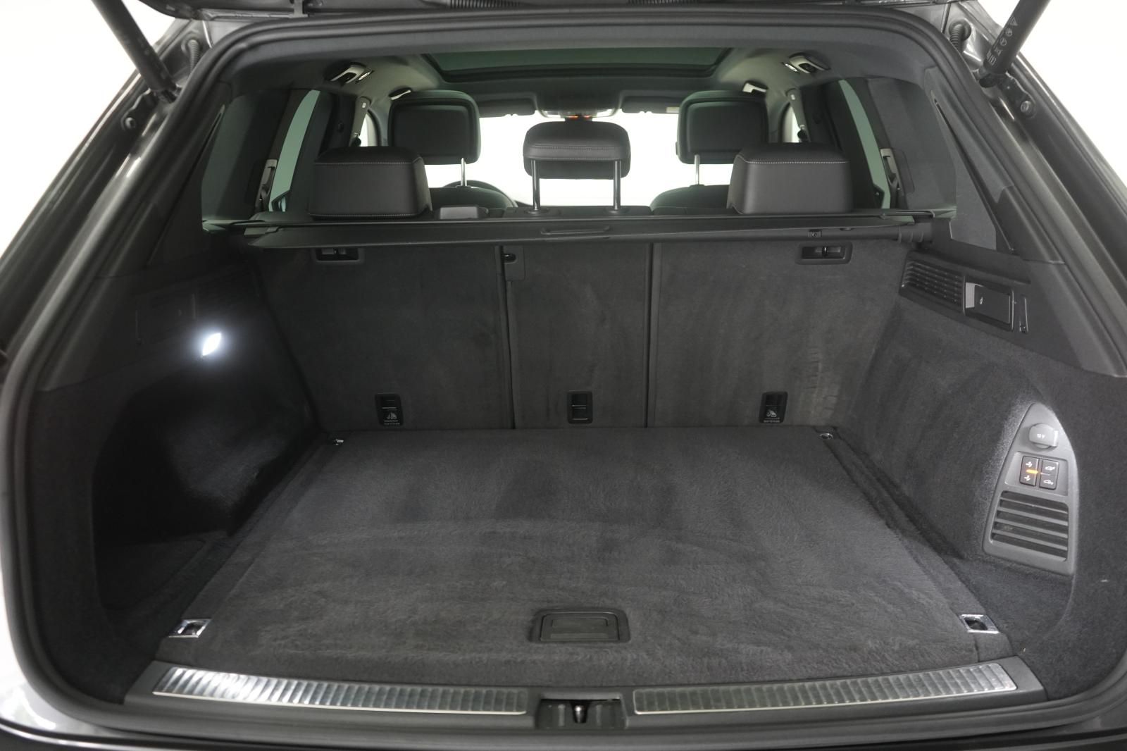 Volkswagen Touareg  3.0 V6 e-Hybrid 4Motion R Leder/Matrix/