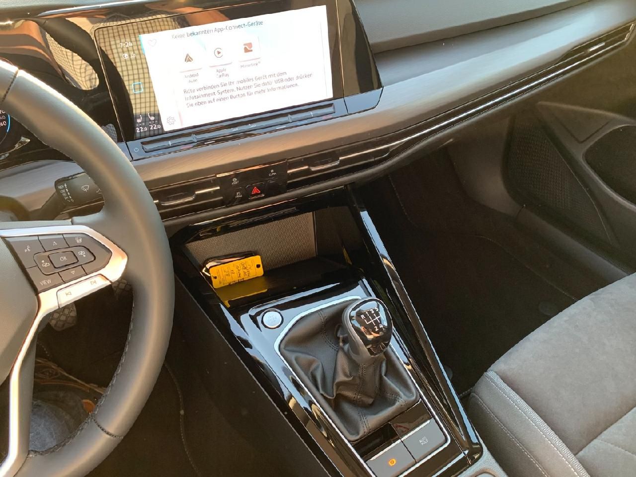 Volkswagen Golf VIII Variant 1.5 TSI OPF Style - Samsaru's Car Outlet