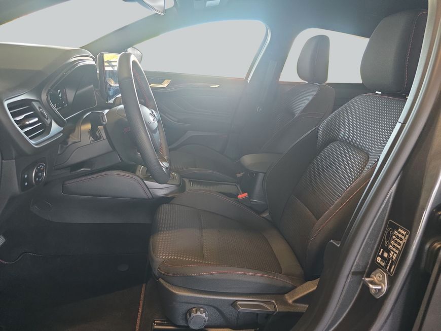 Ford Focus Turnier 1.0 EcoBoost Hybrid Aut. ST-LINE X