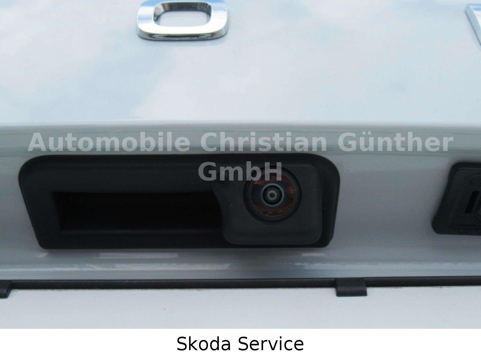 Skoda Octavia Combi Style 1.5 TSI - Samsaru's Car Outlet