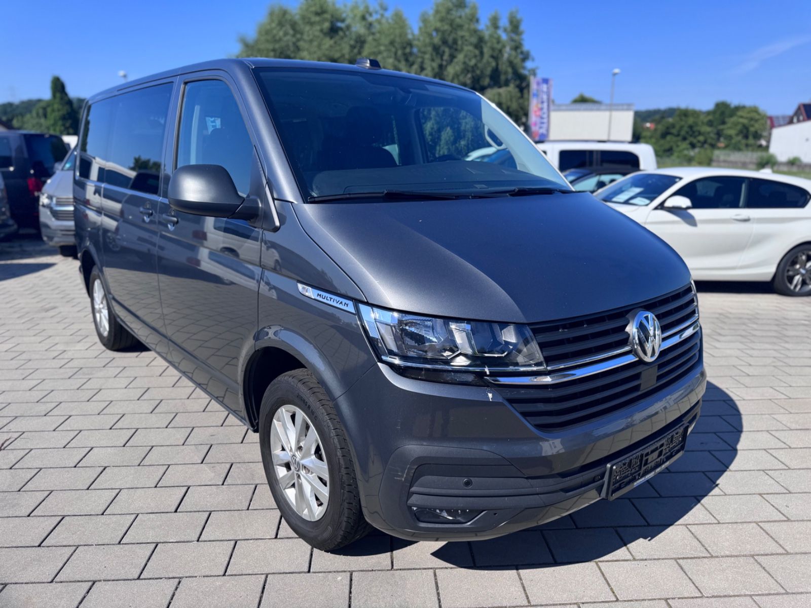 Volkswagen T6 Multivan DSG - Samsaru's Car Outlet