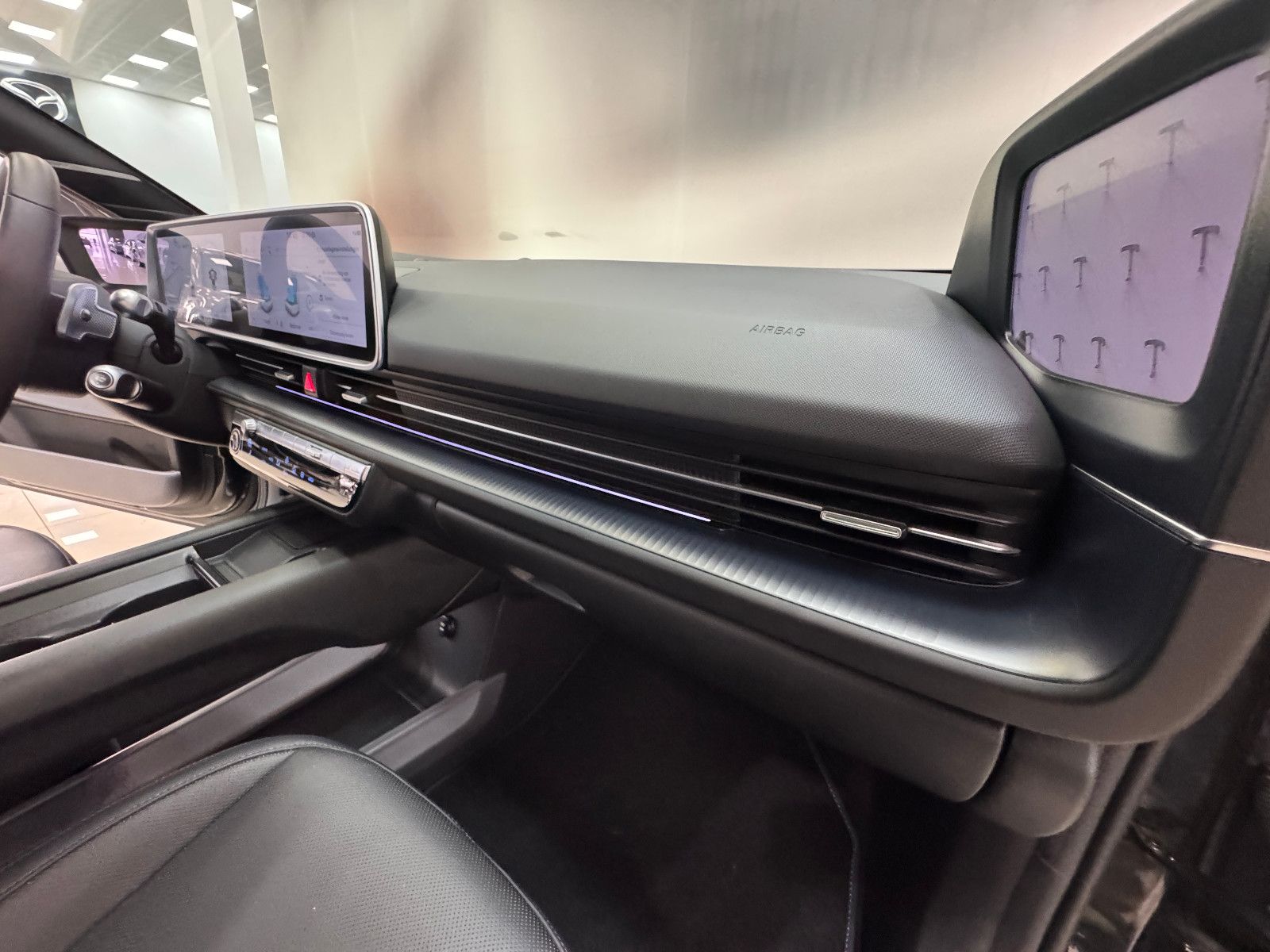 Hyundai IONIQ 6 77,4kWh 325ps 4WD Uniq 360°K/BOSE/DIGI