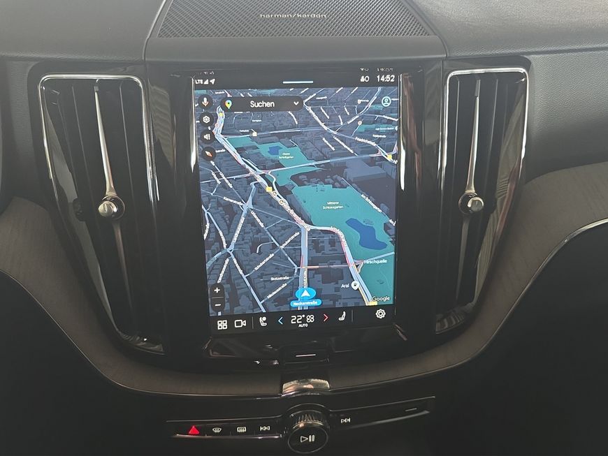 Volvo XC60 B5 B AWD Plus Dark