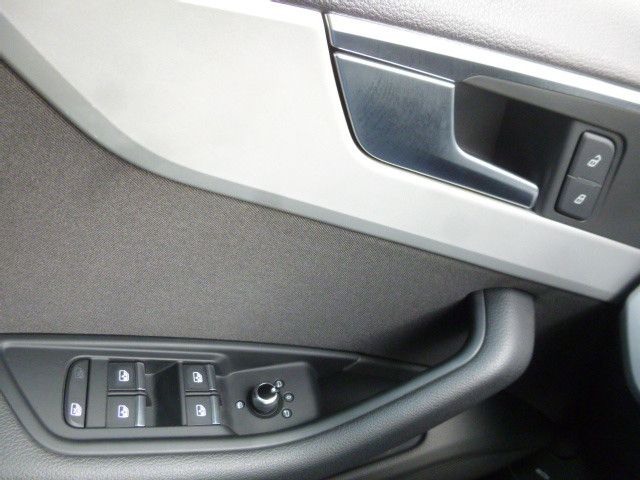 Audi A4 Avant 35 TFSI - Samsaru's Car Outlet