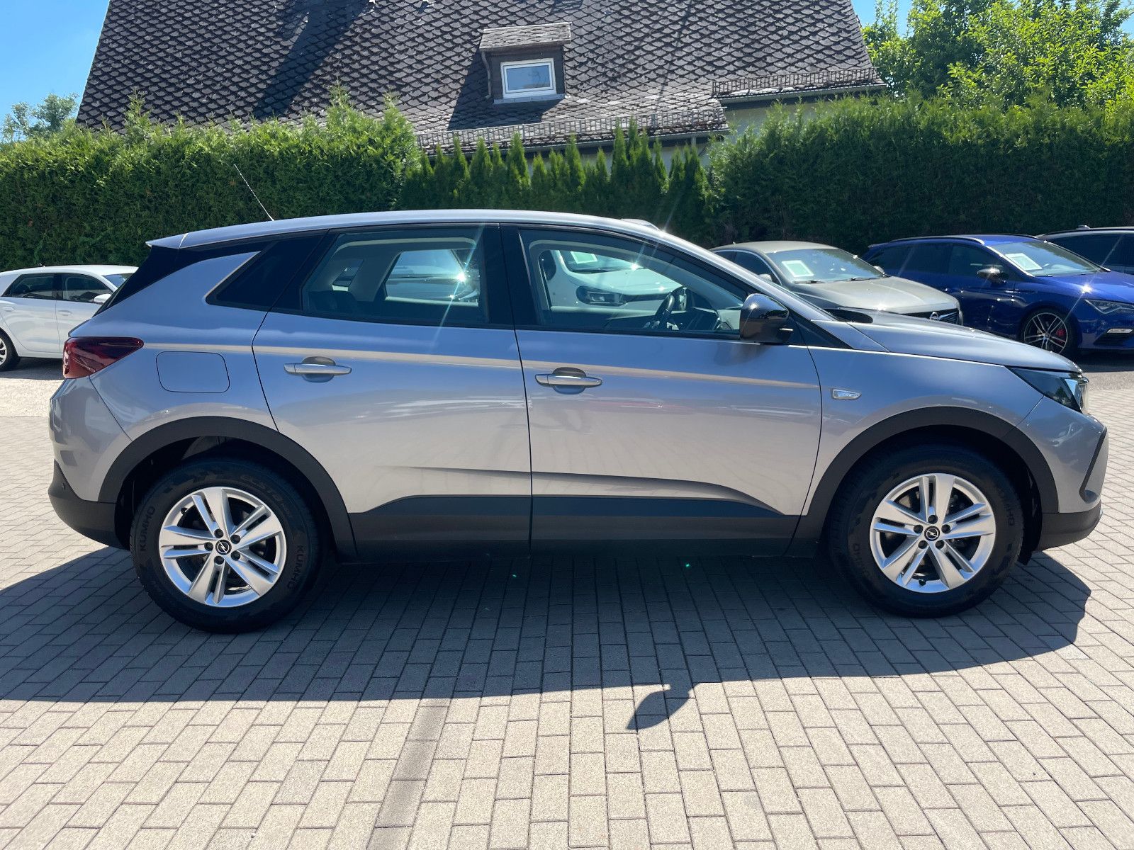 Opel Grandland (X) - Samsaru's Car Outlet
