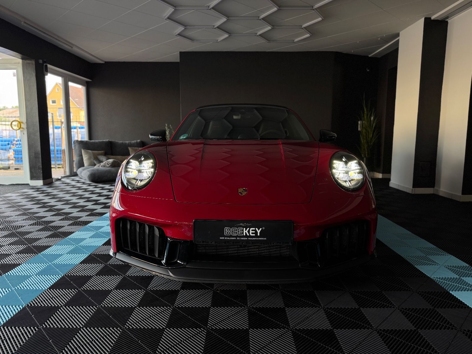 Porsche 992.2 Carrera GTS - Samsaru's Car Outlet