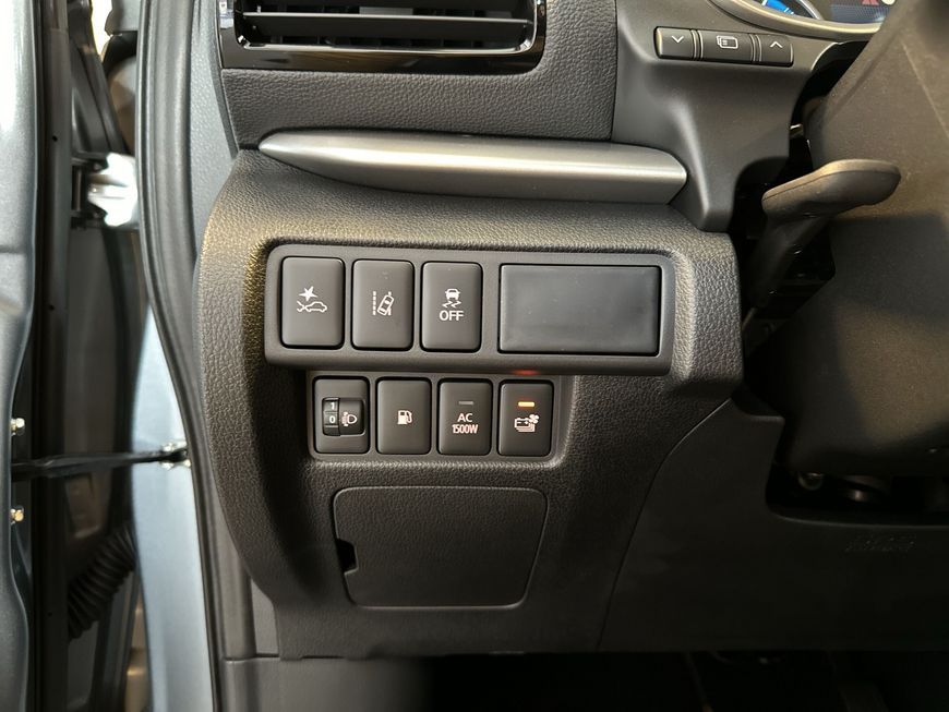 Mitsubishi Eclipse Cross Plug-In Hybrid 4WD Select*Vorführw