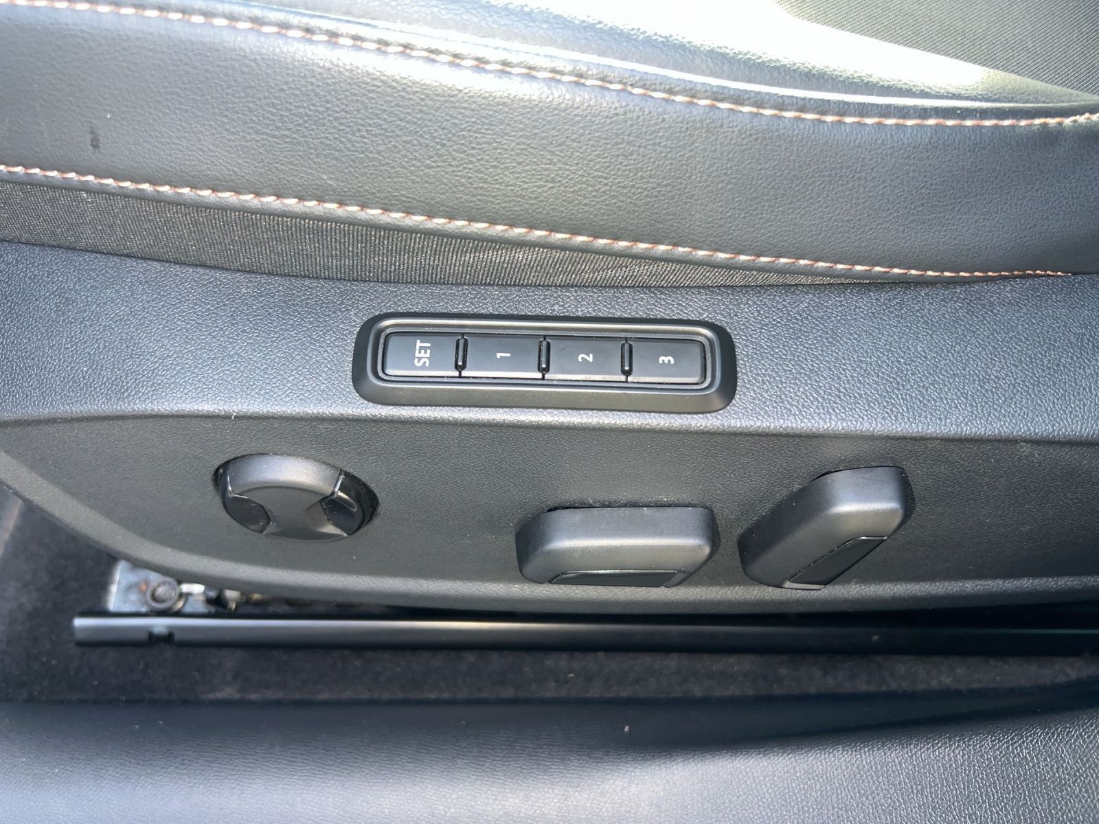 Cupra Formentor VZ eHybrid AHK PANO SIDE-ASSIST LM19