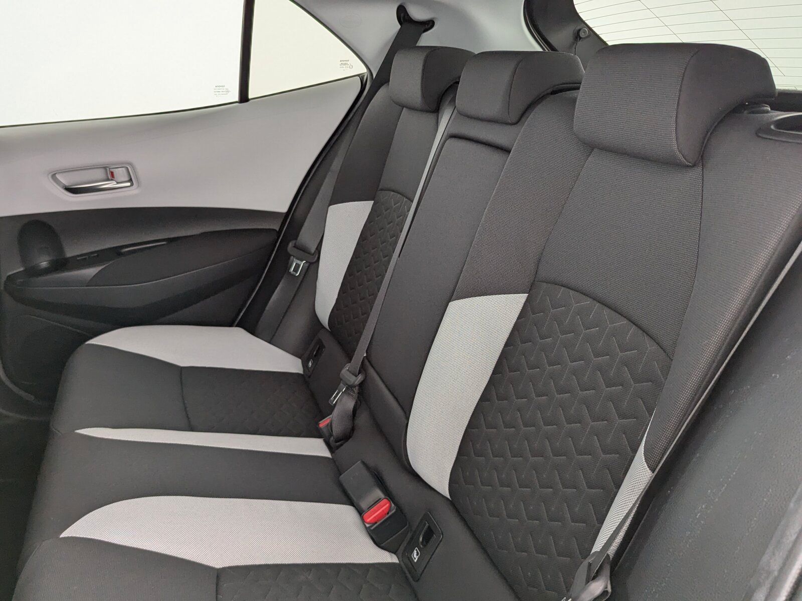 Toyota Corolla 1.8 Hybrid Club - Samsaru's Car Outlet