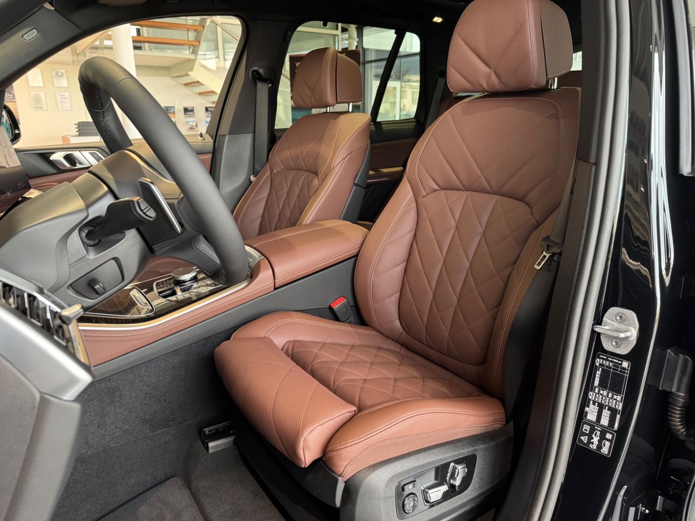 BMW X5 xDrive30d M-Sportpaket AHK/LuftFW/GSD/Int-AL