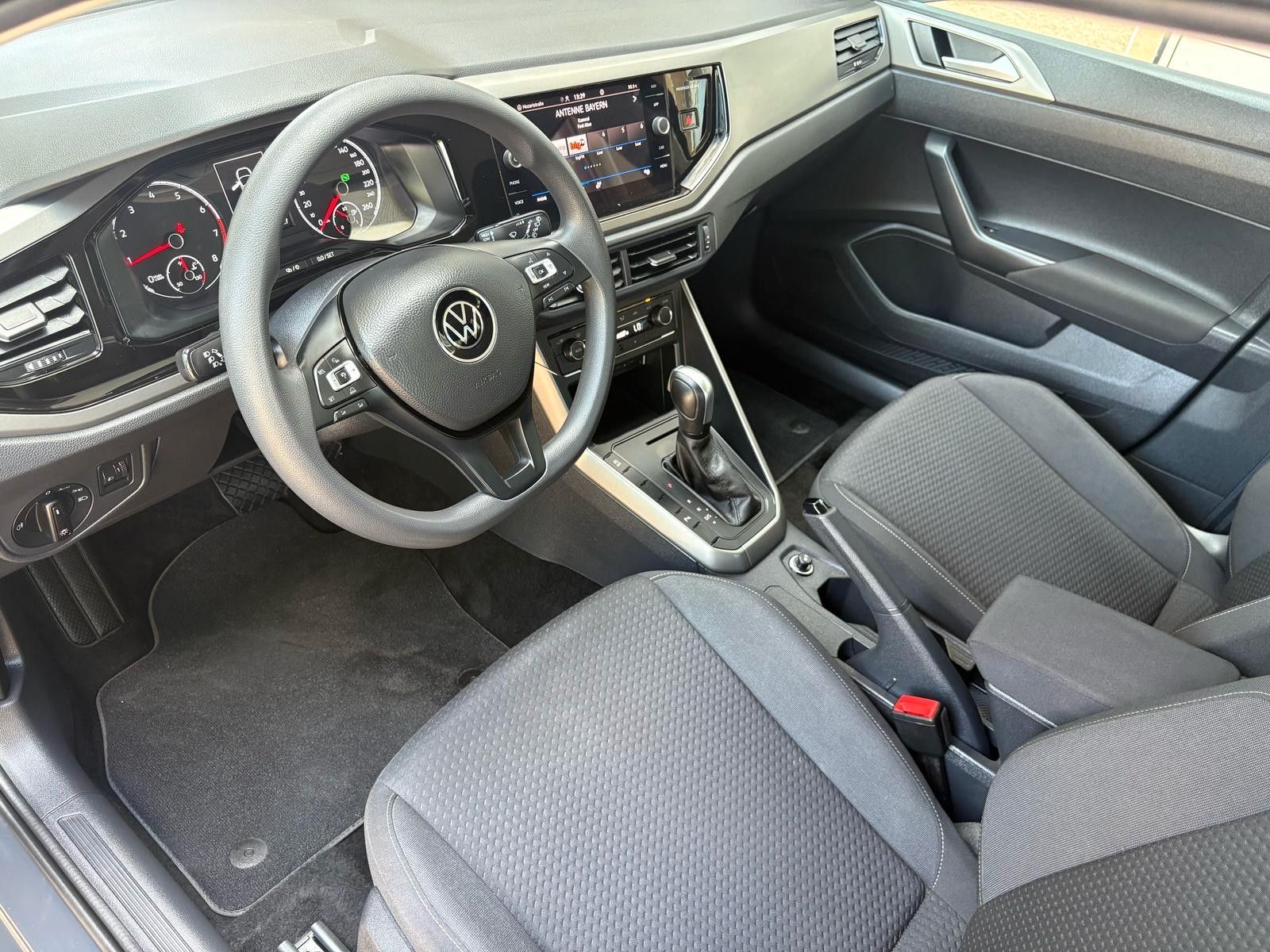 Volkswagen Polo 1.0 TSI - Samsaru's Car Outlet