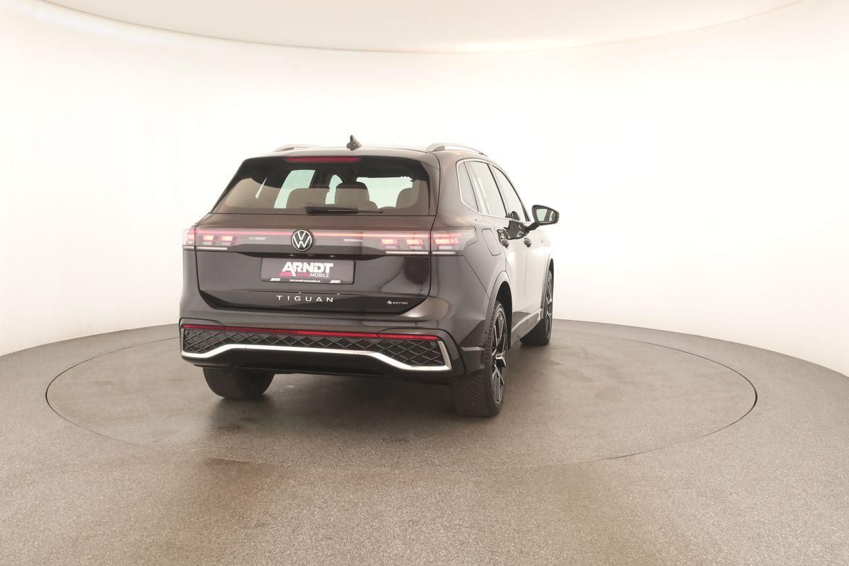 Volkswagen Tiguan 2.0 TDI 4M DSG R-Line Leder Pano Navi 360