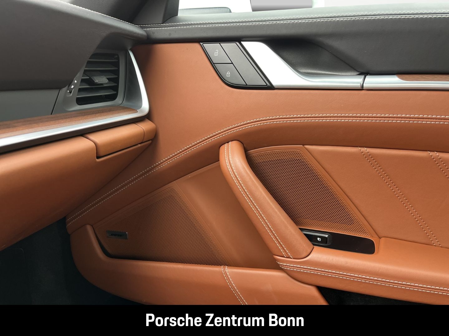 Porsche 992 911 Turbo S Cabriolet BOSE LED-Matrix