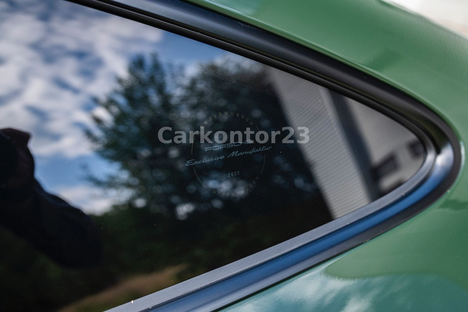 Porsche 992 GT3 Touring - Samsaru's Car Outlet