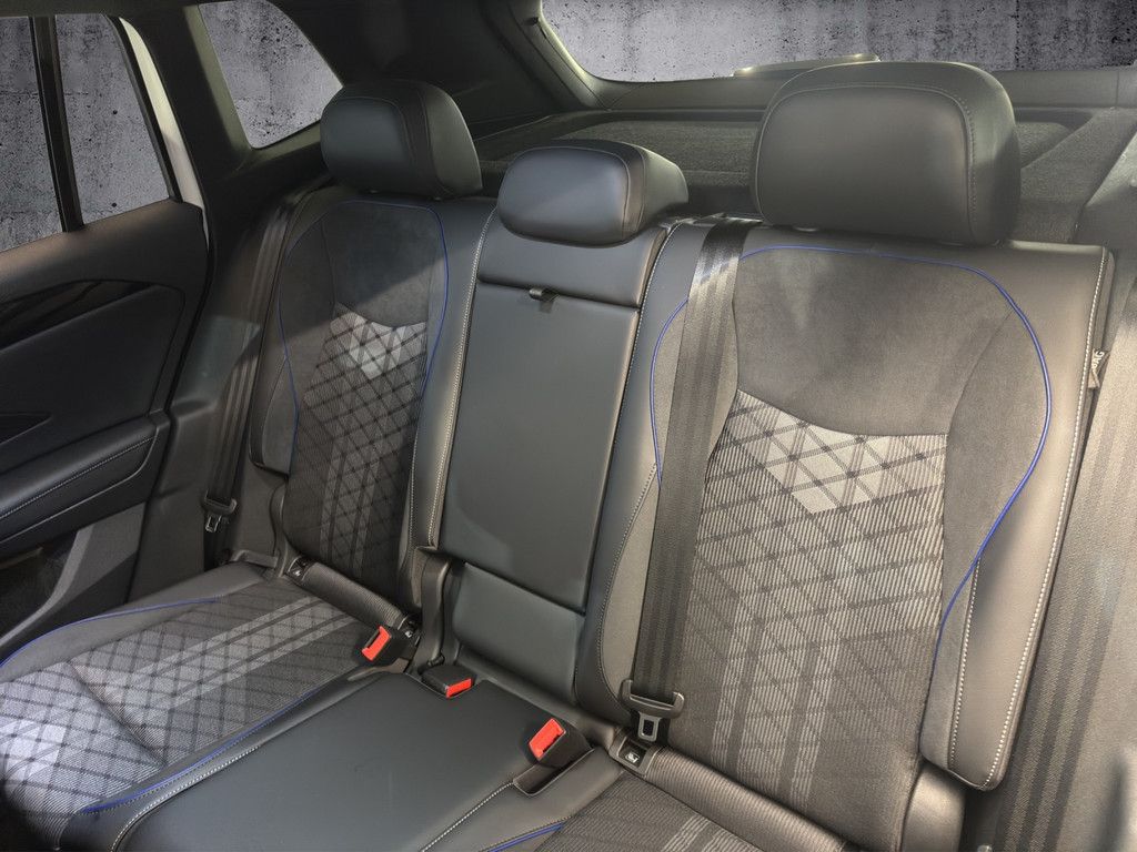Volkswagen Tiguan 1.5 TSI eHybrid R-Line DSG AHK+Matrix+HuD