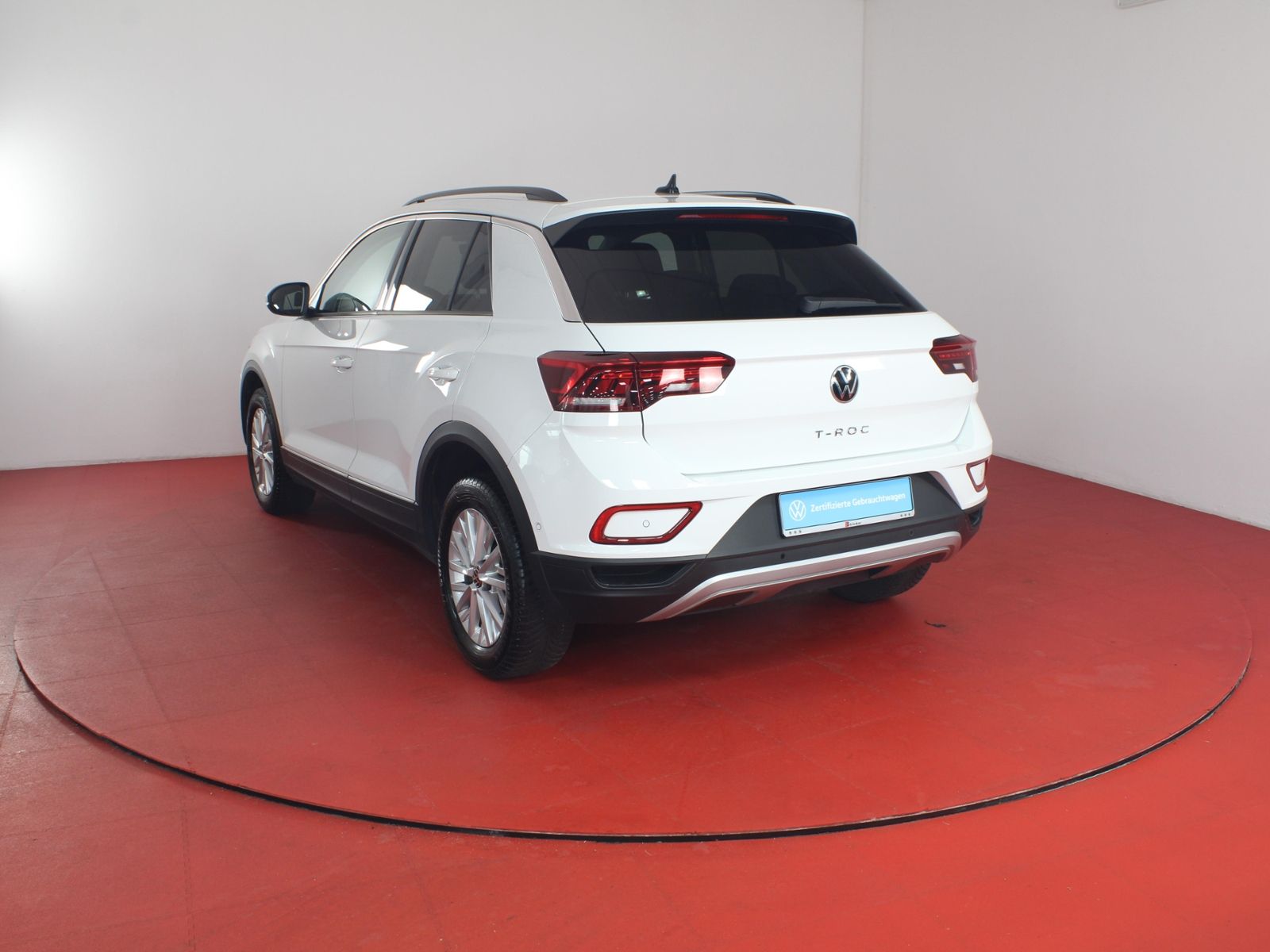 Volkswagen T-ROC Life 1.0TSI - Samsaru's Car Outlet