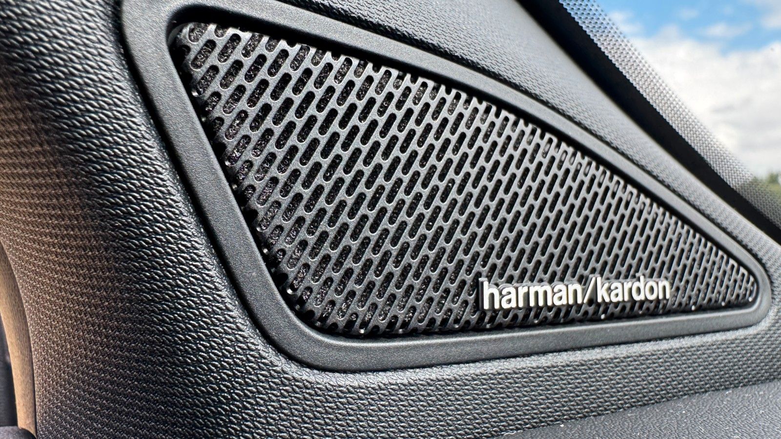 Volkswagen Amarok 3.0 TDI PanAmericana - Samsaru's Car Outlet