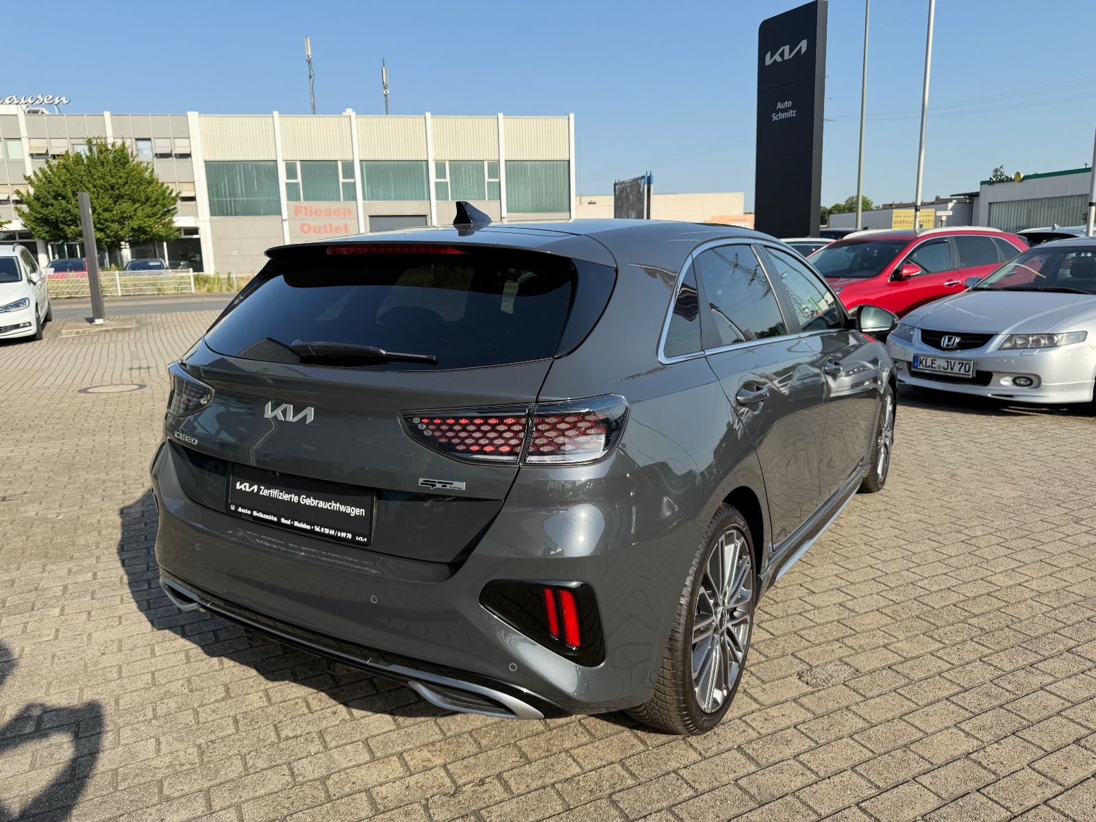 Kia Ceed 1.5T GT - Samsaru's Car Outlet