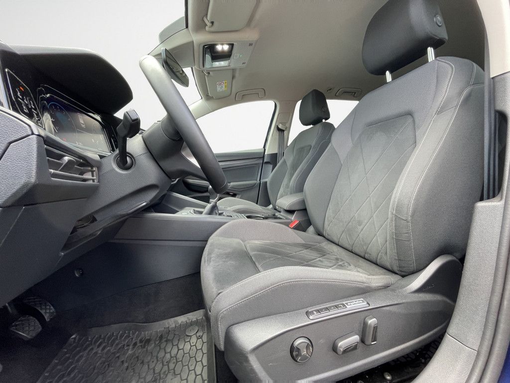 Volkswagen Golf VIII Variant 1.5 TSI Style - Samsaru's Car Outlet
