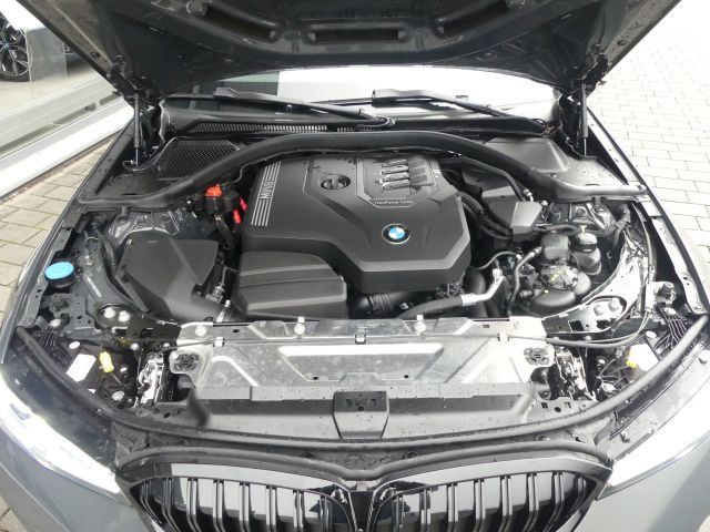 BMW 330 ixDrive Tour M Sportp. Indiv.ACC°Ad.LED*AHK°