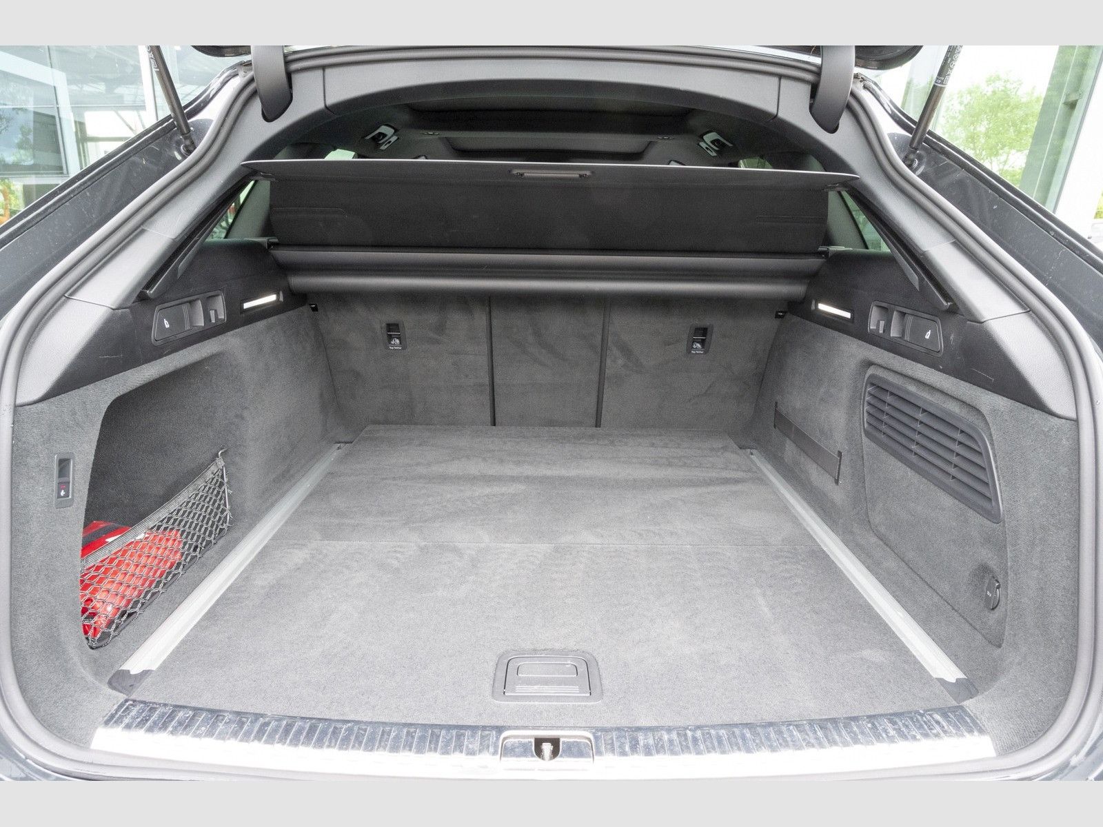 Audi A6 Avant 35 TDI advanced - Samsaru's Car Outlet