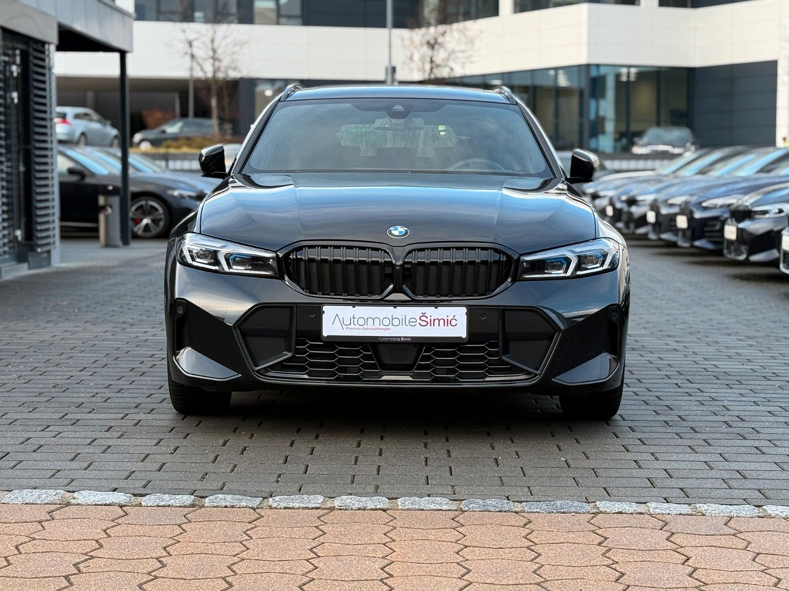BMW 320i M Sport 18" HuD AHK Pano ACC 360° hifi LED+