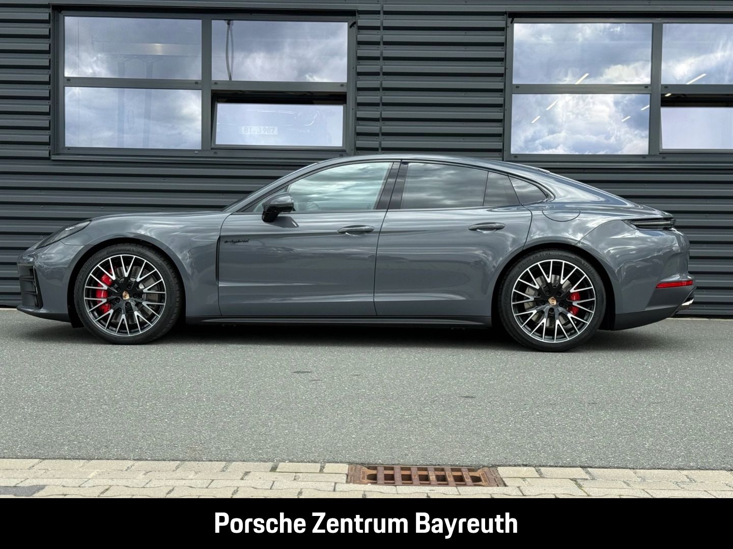 Porsche Panamera 4 S E-Hybrid *verfügbar ab 03.12.2025*