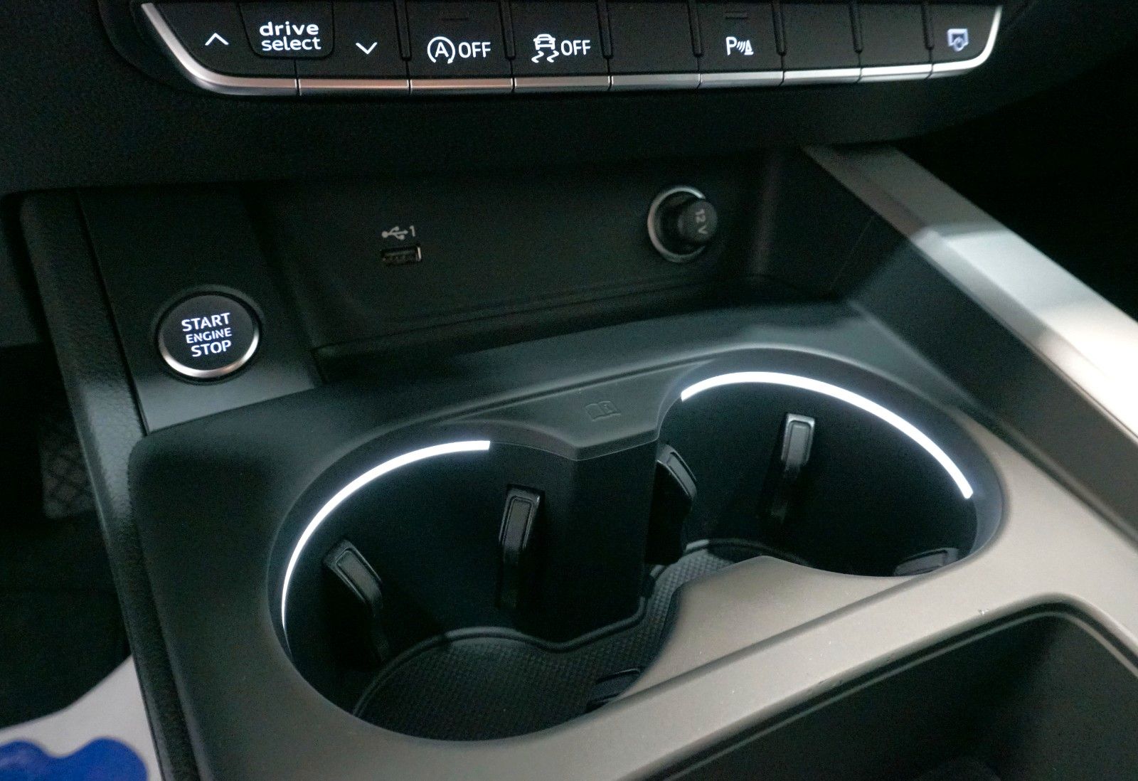 Audi A4 Lim. 40 TDI quattro S line 2.0 TDI*LED*RfK*