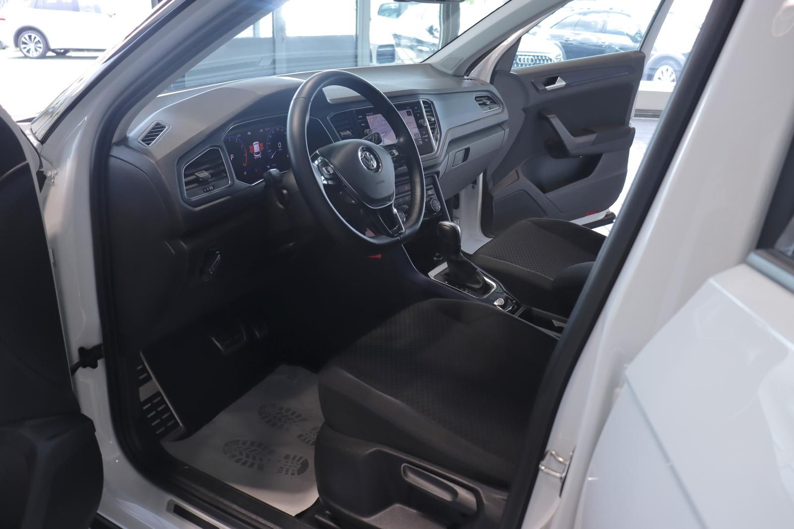 Volkswagen T-Roc 1.5 TSI DSG Style R-LINE - Samsaru's Car Outlet